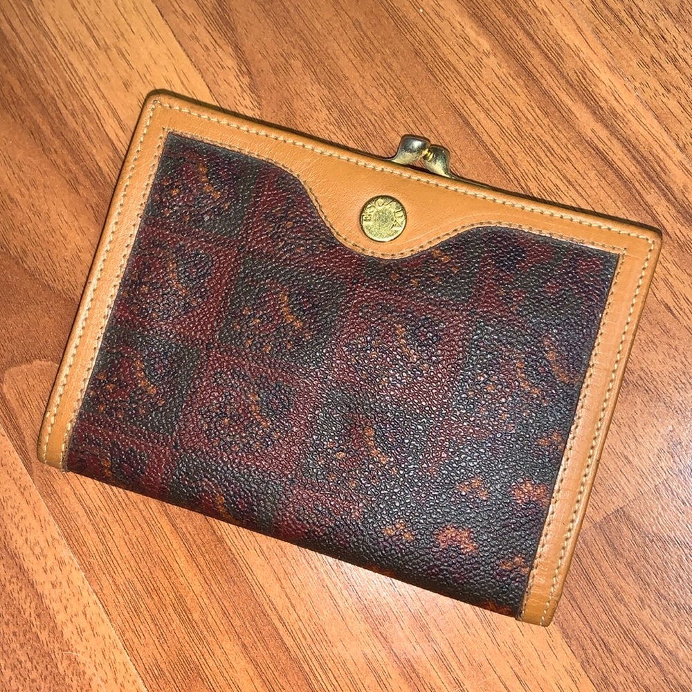 Vintage Escada Kisslock Wallet